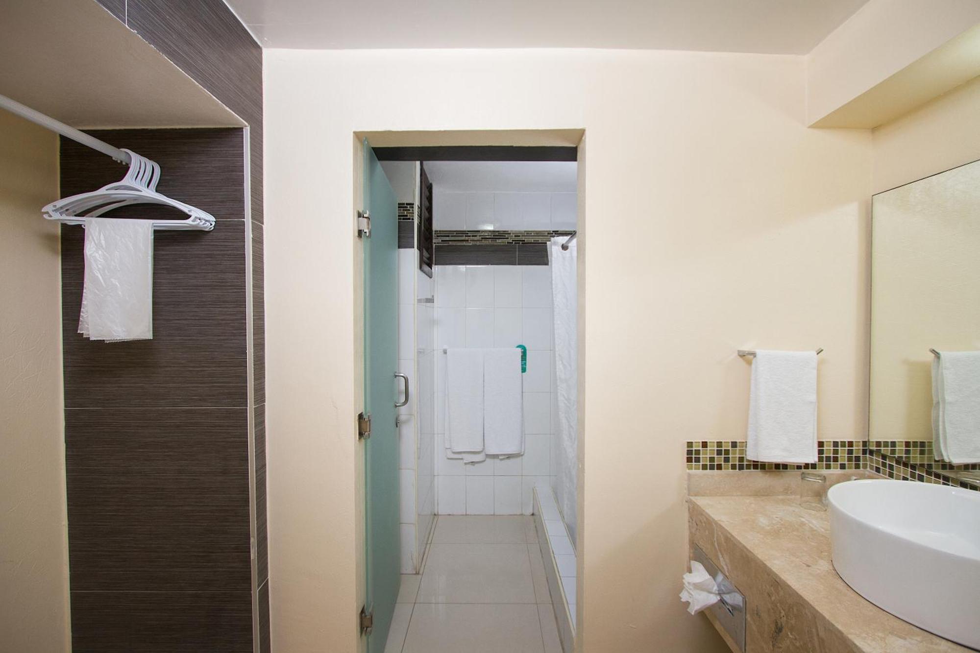 Double Room Two Double Beds Lake View